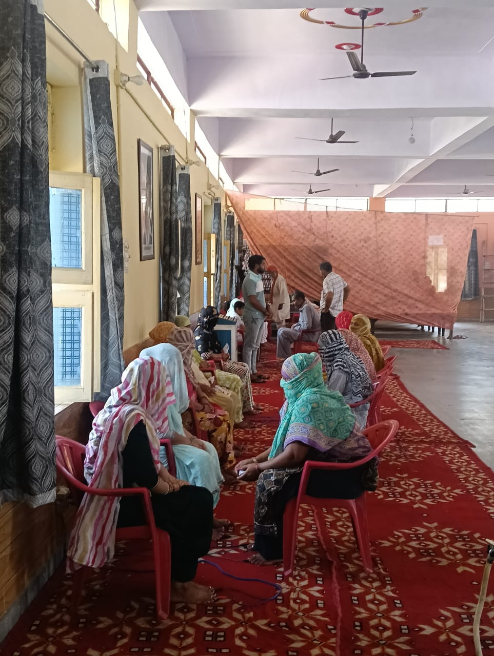 web.whatsapp (61) web.whatsapp (61)